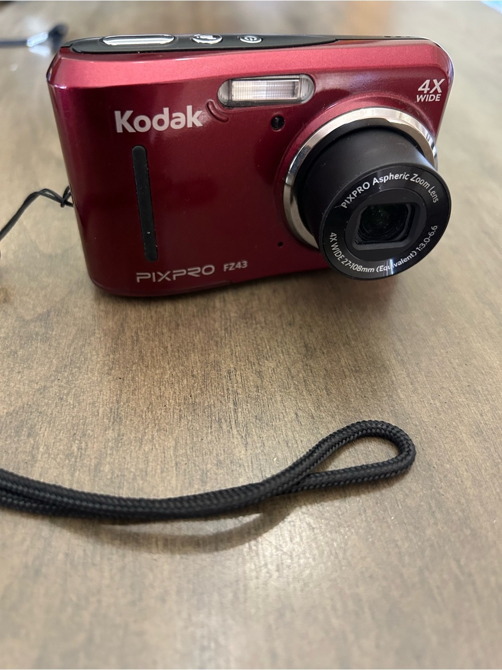 Kodak PIXPRO FZ43 Compact Digital Camera in Metallic Red